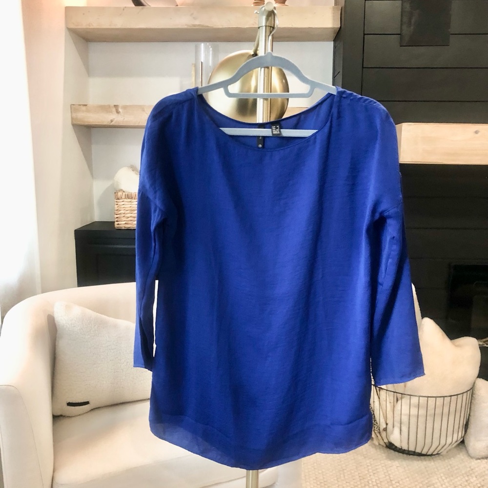 Anthropologie blue silk-like 1/4 length sleeve shirt